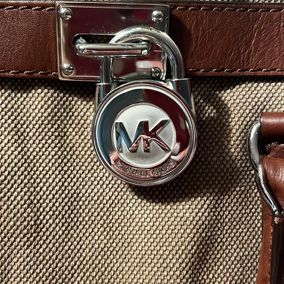 Michael Kors tote purse. $30!!!!!! - Picture 3 of 12